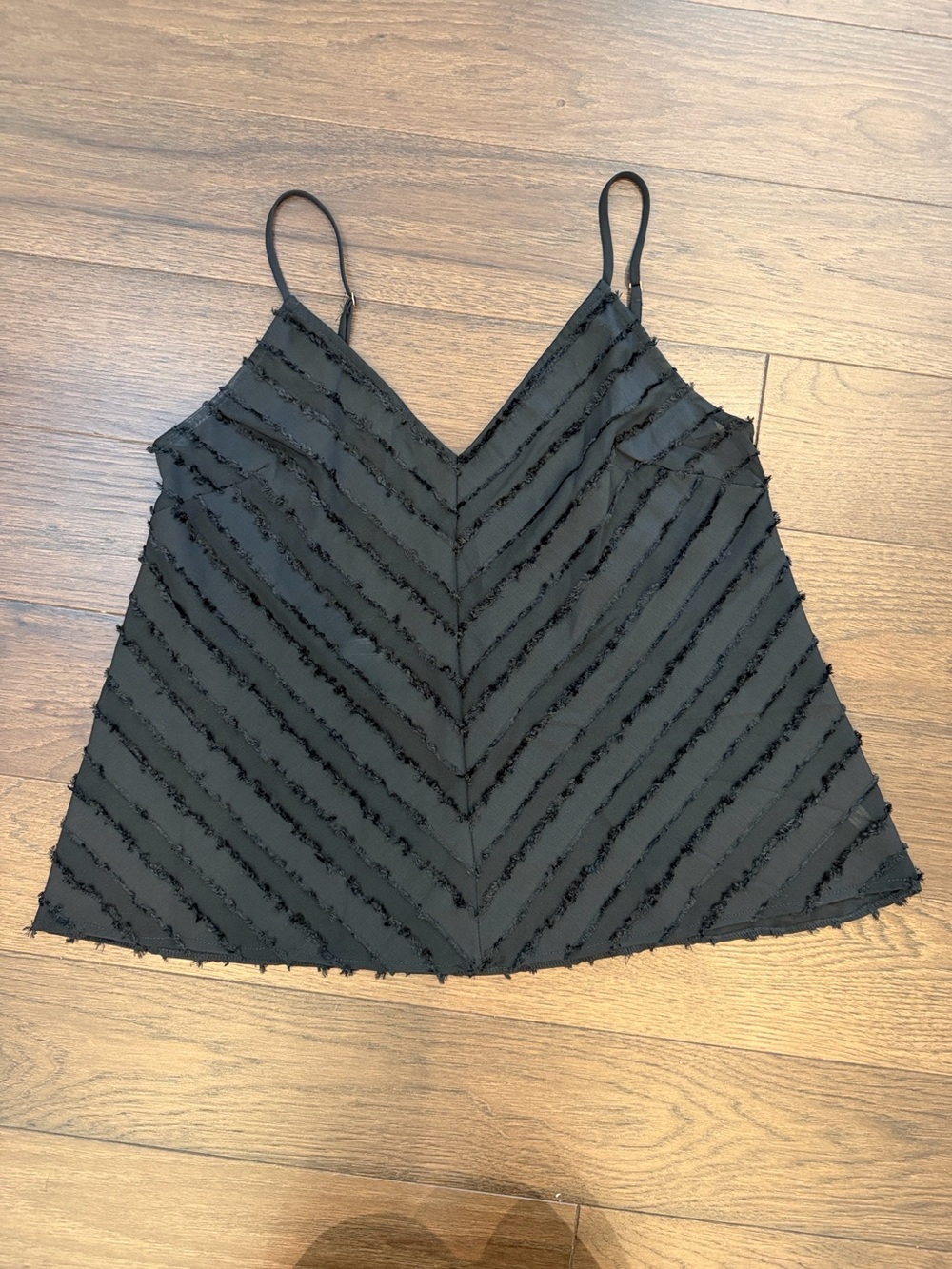 Intimately Free People Black Textured V-Neck Tank Top Size Medium - C47-018